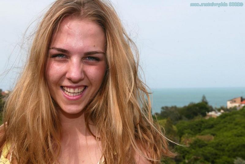 16P Blonde amateur Briana stripping and posing outdoor