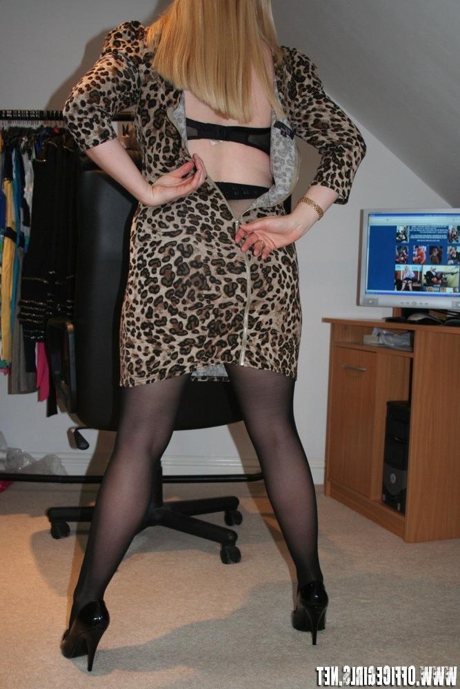16P Natasha Smith blonde black pantyhose babe strips