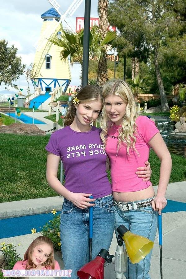 16P Cute amateur blonde teen rubbing her shaved pussy