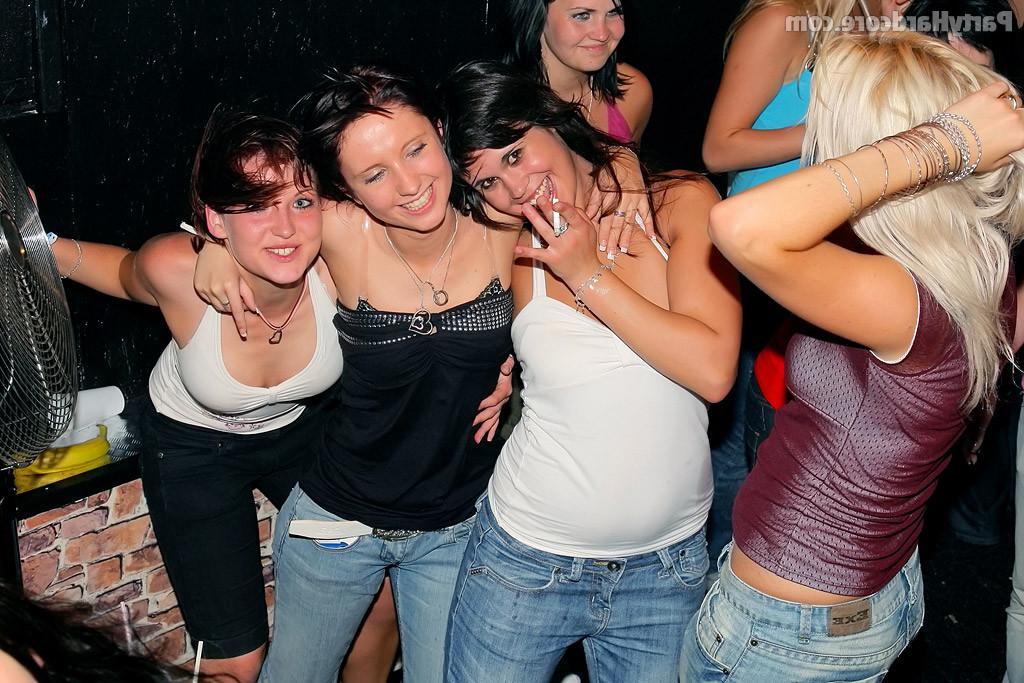 15P Party hardcore with gorgeous sexy blonde babes
