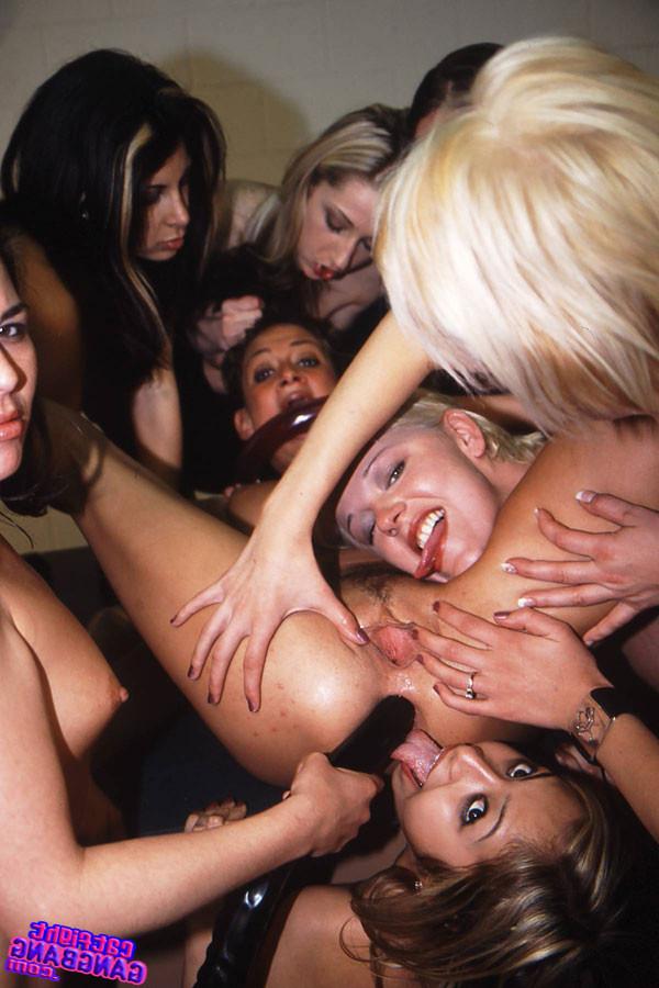 15P Lesbian pornstar brunette sex babe sucking and fucking dildo