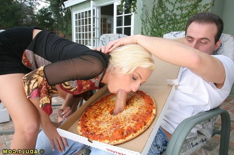 15P Blonde pornstar babe fucking and sucking one big cock