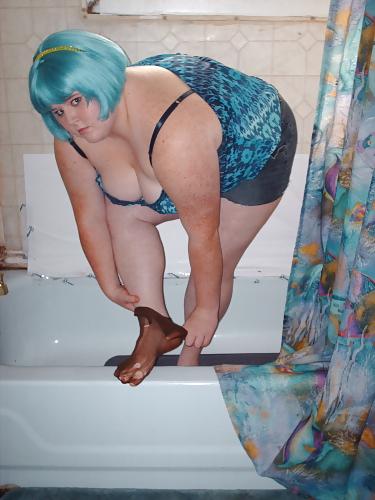 17P Blue headed plumper strips in shower