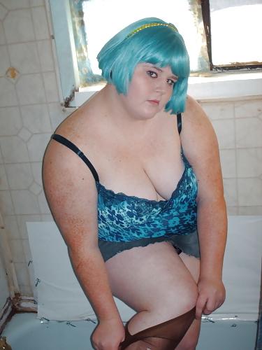 17P Blue headed plumper strips in shower