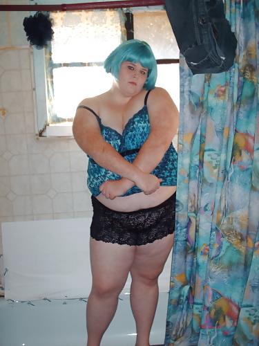 17P Blue headed plumper strips in shower