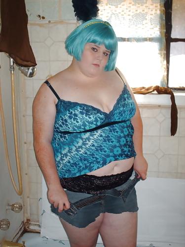 17P Blue headed plumper strips in shower