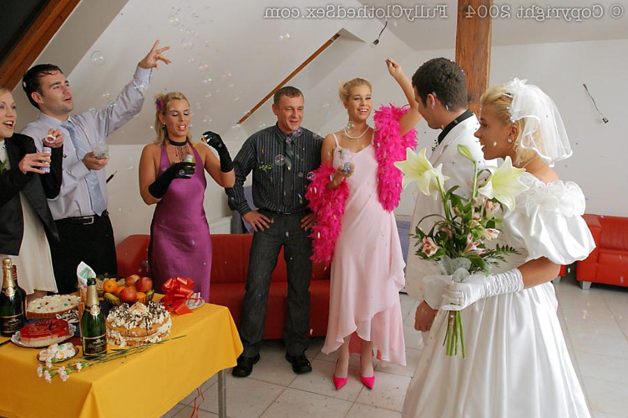 16P Wedding turns in to group sex party