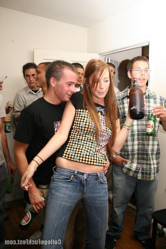 16P Drunk college blonde bitch sucking and fucking in party