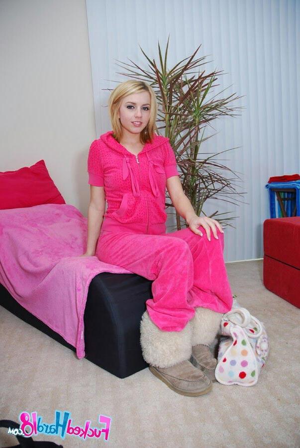 17P Young blonde amateur babe getting drilled in front of the camera