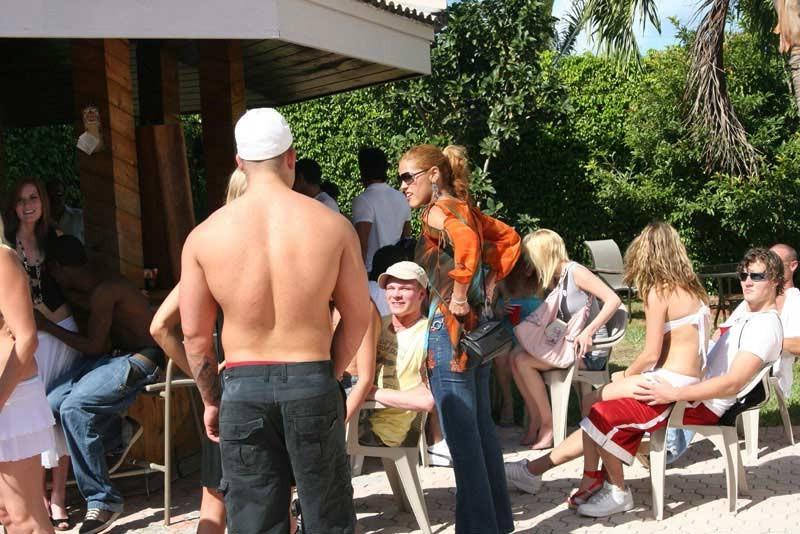 16P Hot girls fucks &amp;amp; sucks at orgy sex party