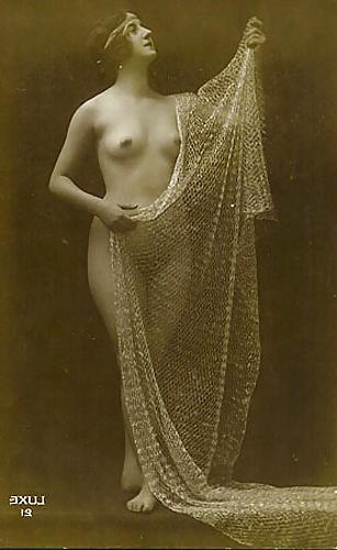 25P Old French postcards 17