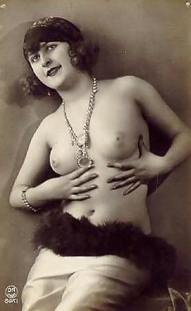 25P Old French postcards 17
