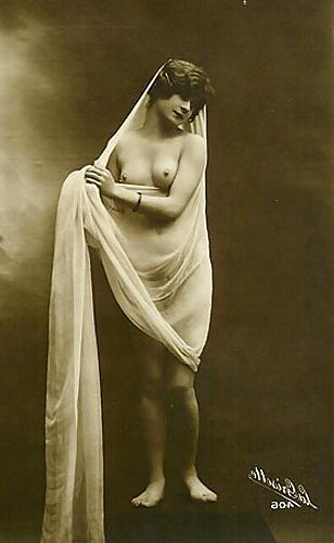 25P Old French postcards 17
