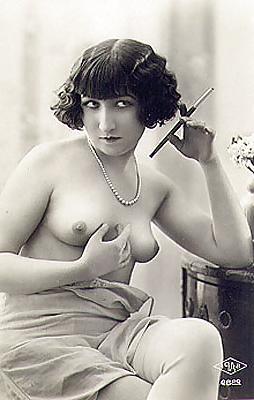 25P Old French postcards 17