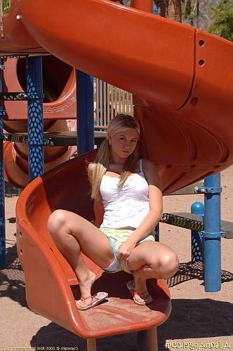 21P Blonde lovely outdoor striptease