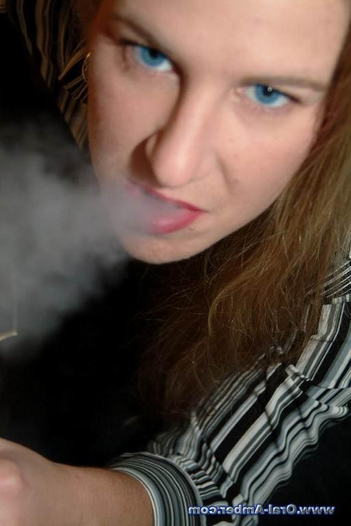 16P Smoking amateur girl sucking a huge dick