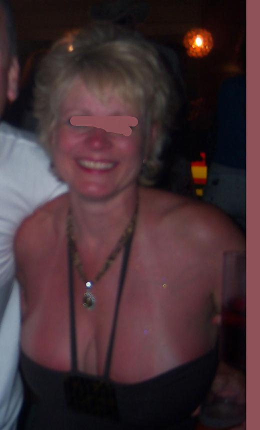 25P Busty Blonde MILF