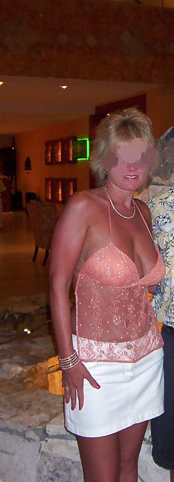 25P Busty Blonde MILF