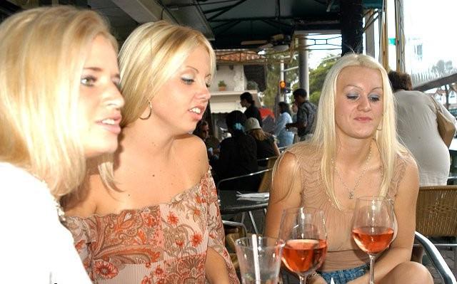 15P Drunk lezzie pussy party
