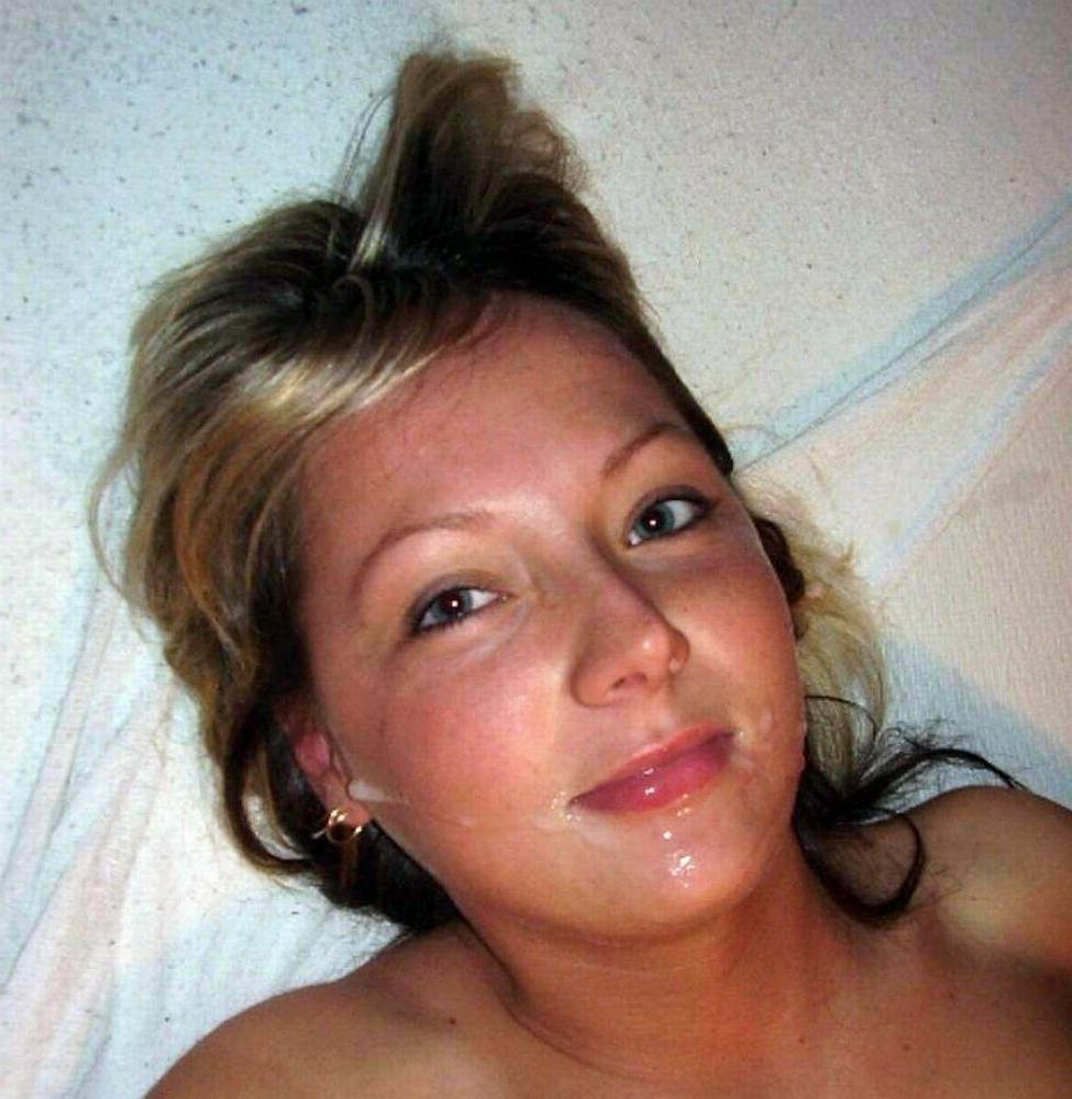 15P Horny gfs lick and suck cocks