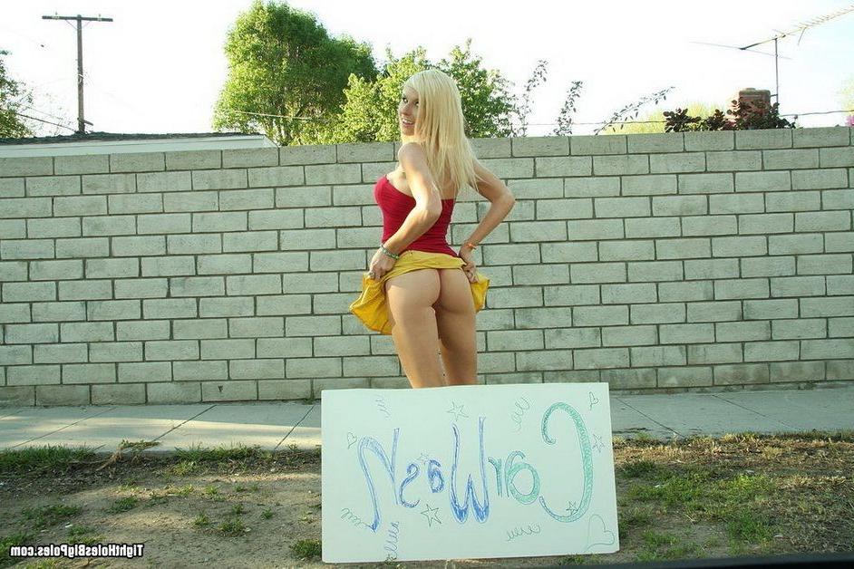 15P Blonde teenie Kinzie Marie on big cock in sex acts