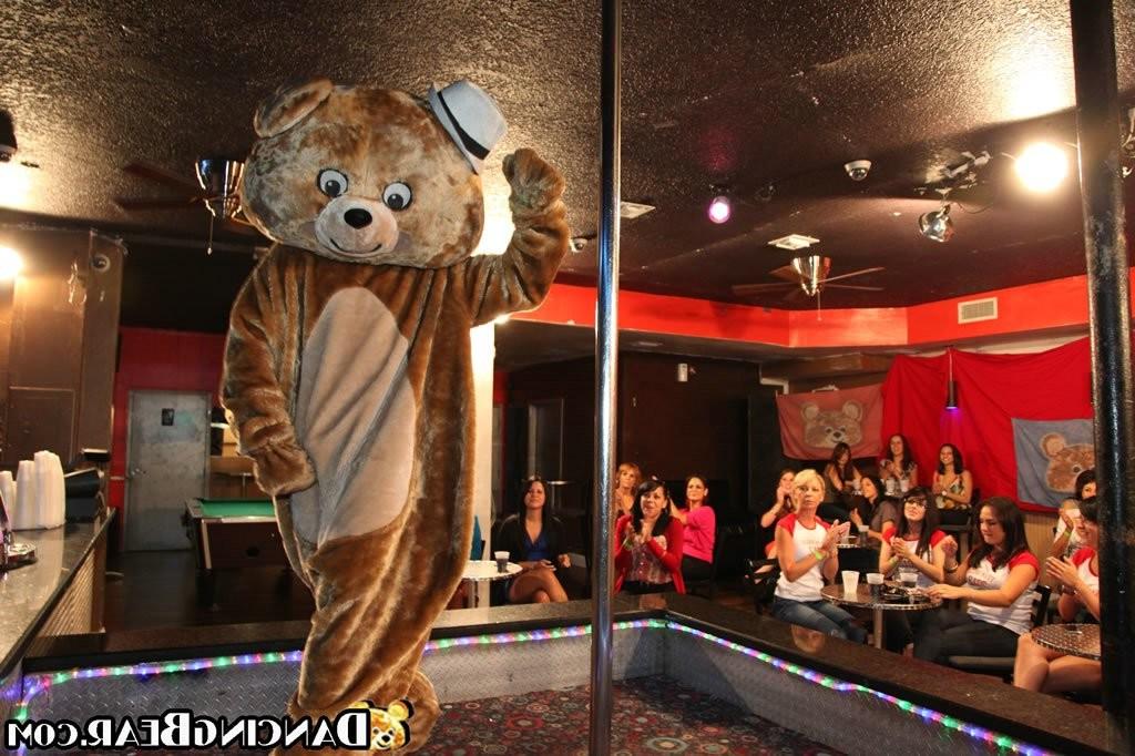 15P Acrobatics sex with strippers at drunk bachelorette party