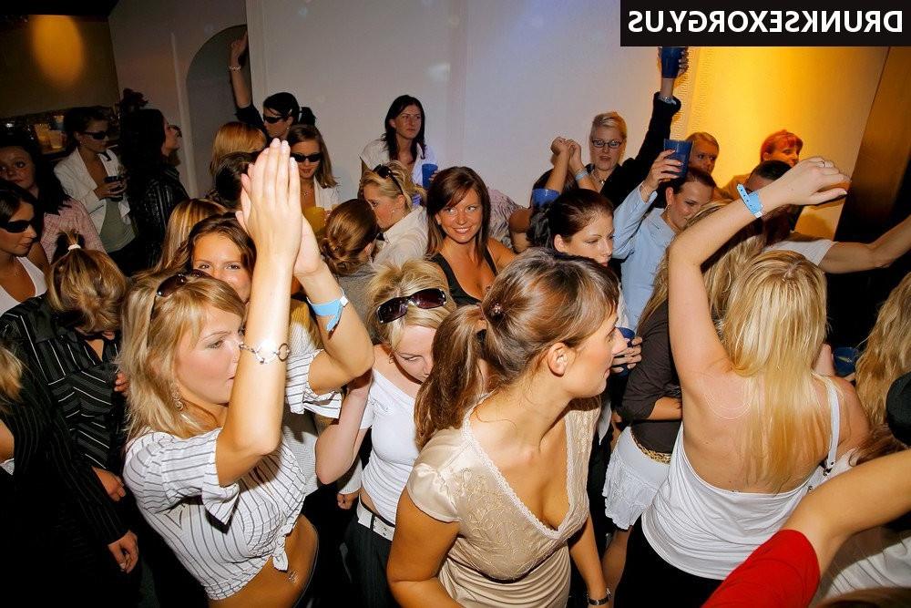 12P Drunk Sex Orgy With Beautiful Babes