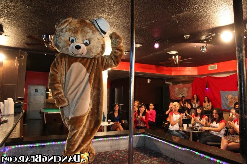 15P Acrobatics cockblowing and some hardcore pounding at sex party