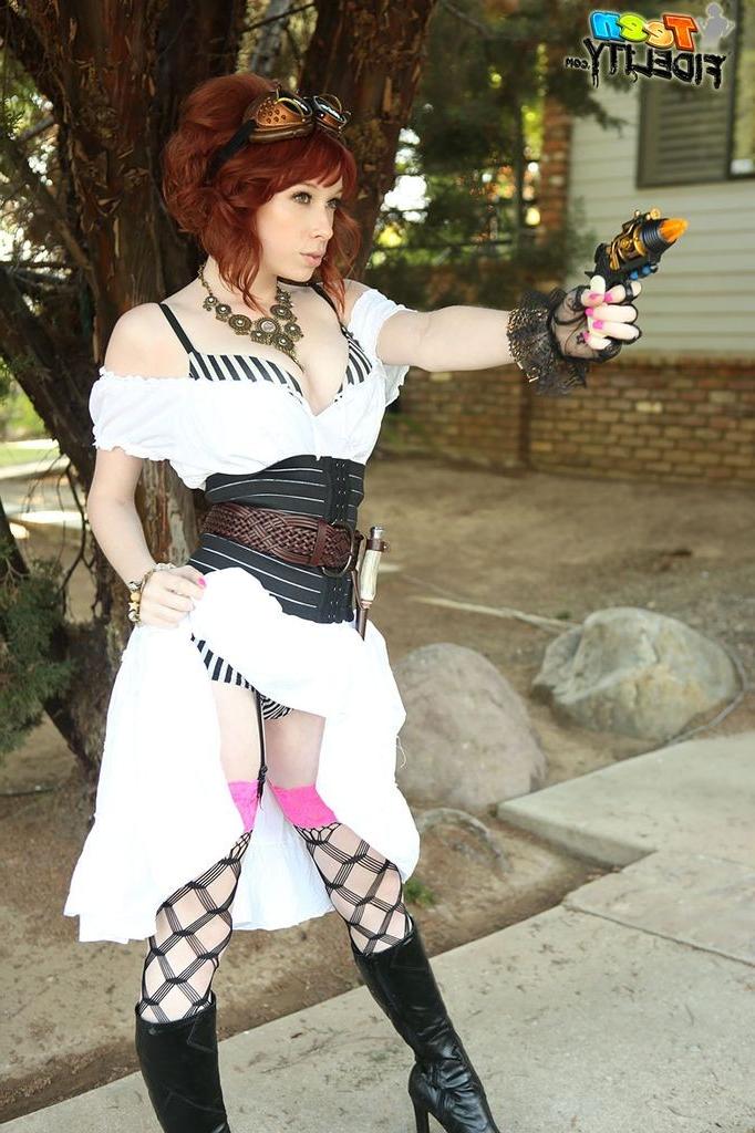 16P Zoey Nixon banged in a steam punk costume