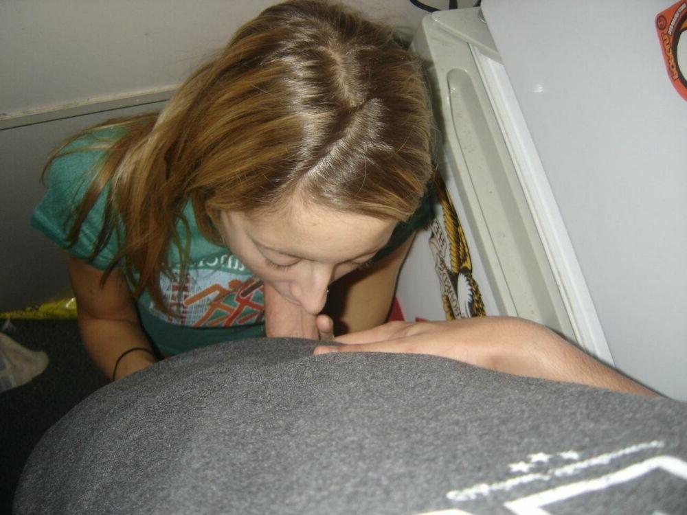 15P Horny teen gfs lick and suck cocks  16