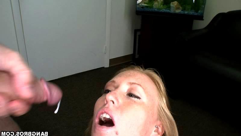 16P If you like the girl next door look then youll definitely like this chick. She l