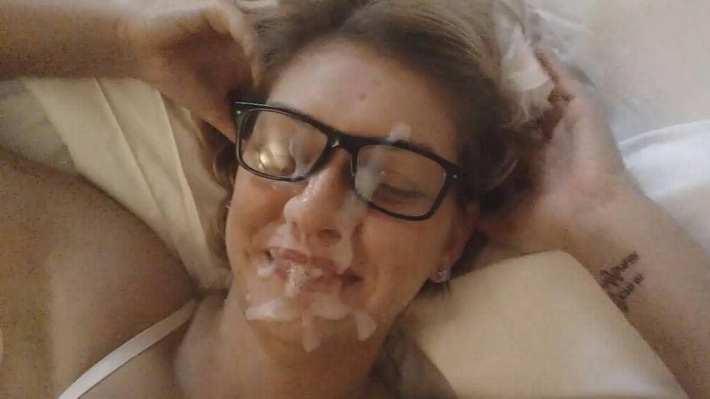 15P Horny gfs lick cock and cumshots  25