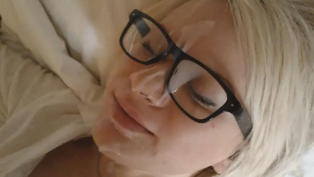 15P Horny gfs lick cock and cumshots  34