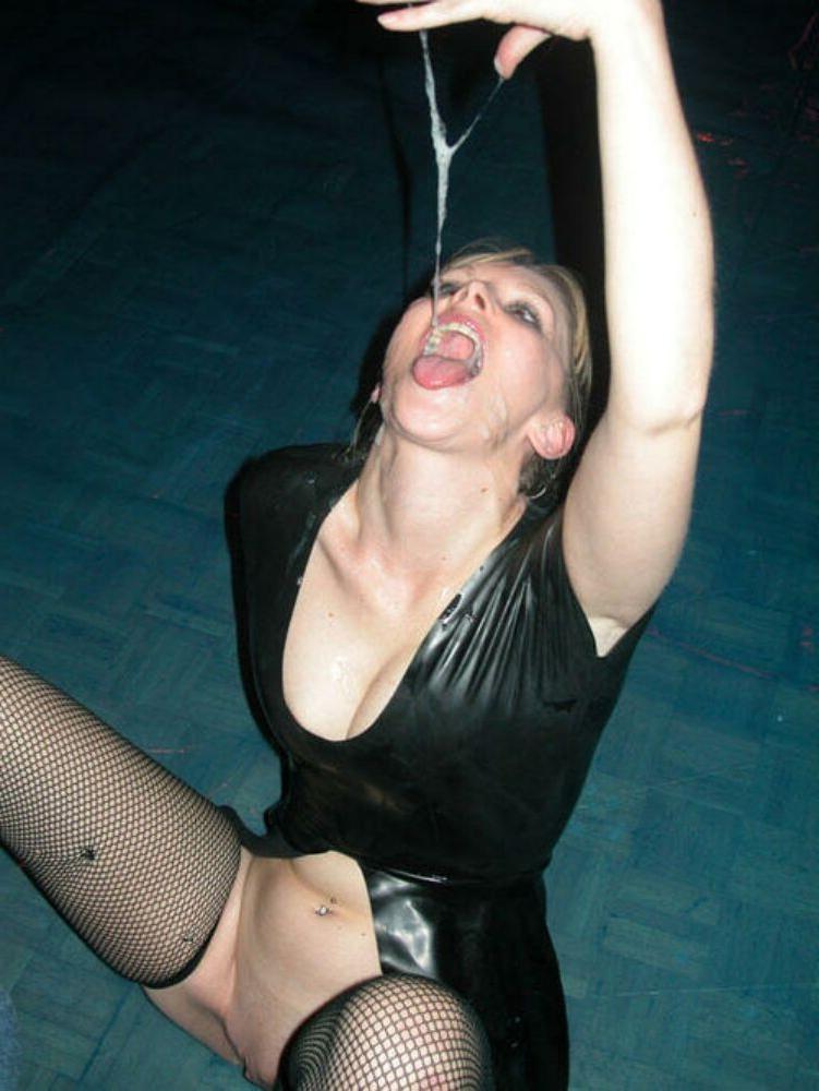 15P Horny gfs lick cock and cumshots  31