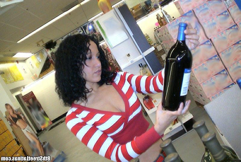 15P This sexy latina gets that fine ass full of cum here in these super hot pics