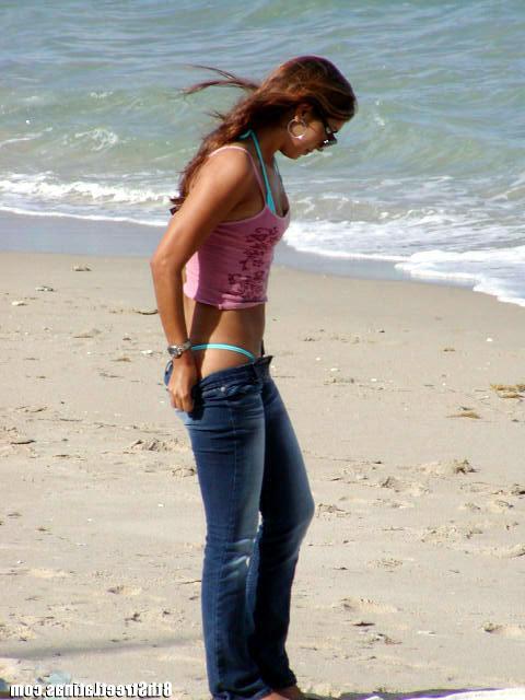 12P Amateur redhead latina gets a hard fuck after a day at the beach