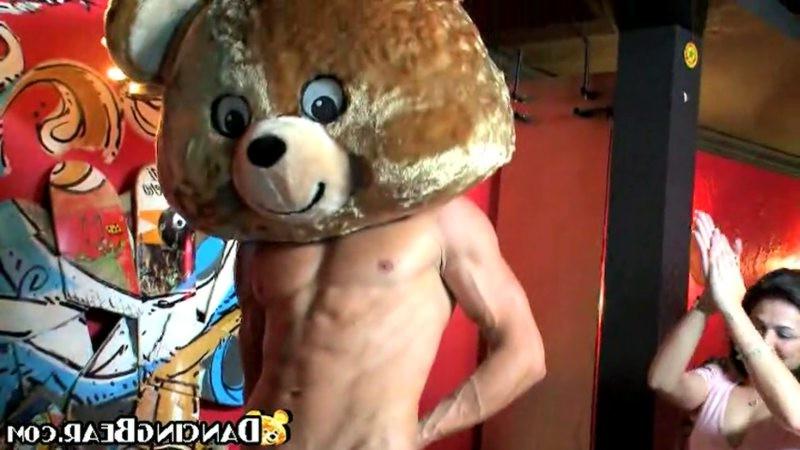 16P Stripper cocks showed in the faces of the audience
