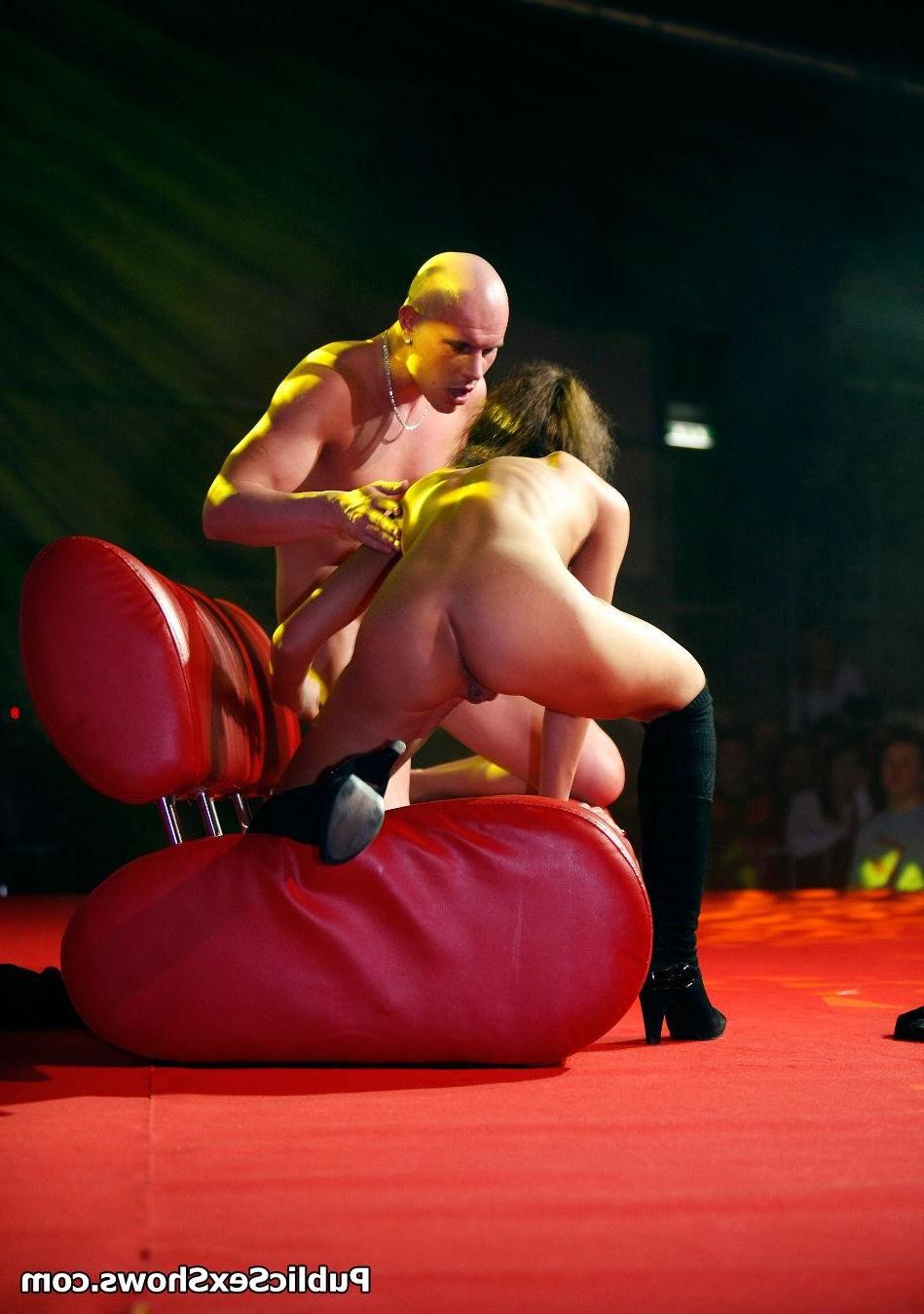 12P Pictures and videos from live sex events all over the world