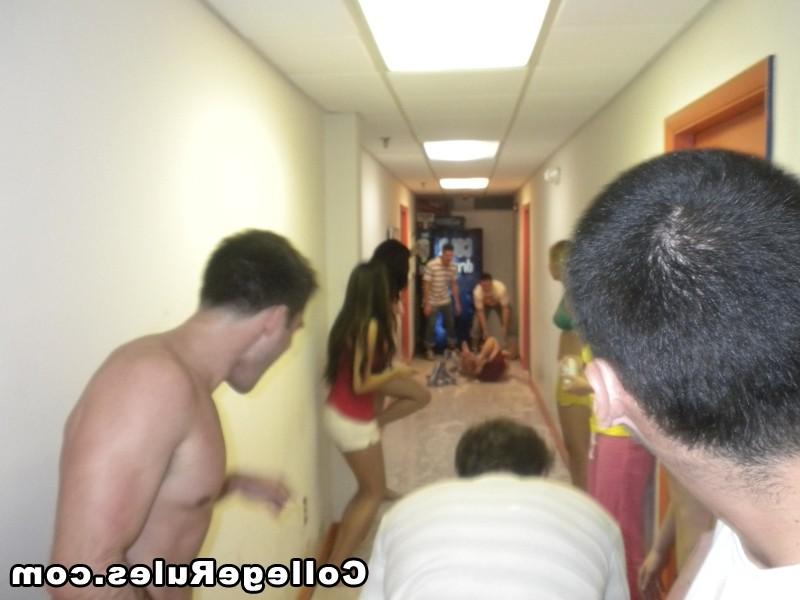 15P Blowjob on party