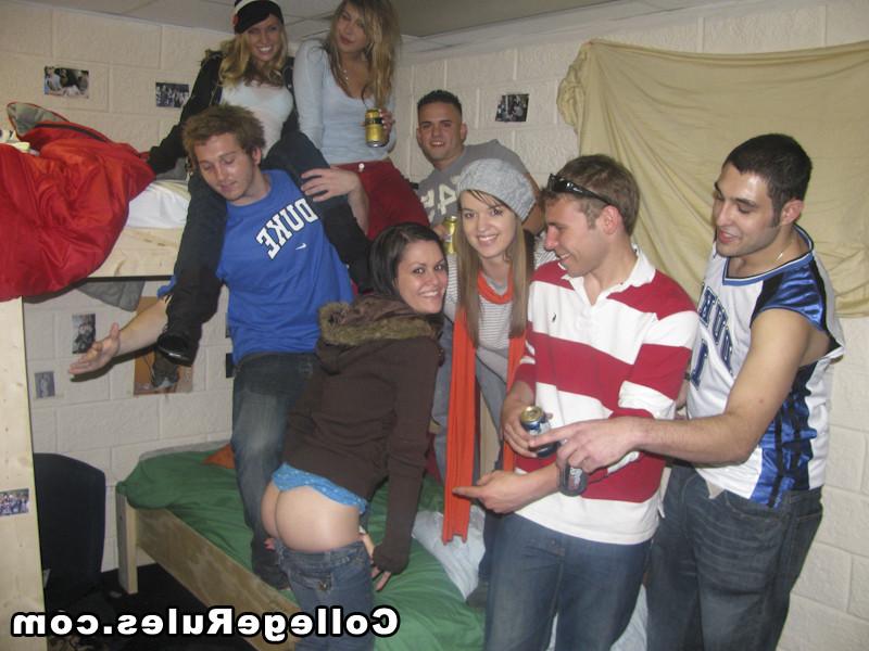 15P Blowjob on party