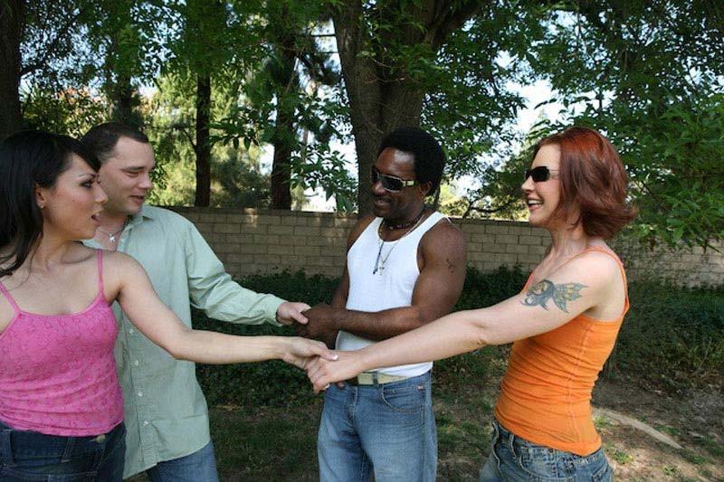 16P Wifes couples in foursome group sex