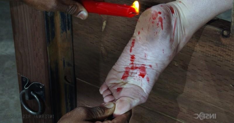 15P Jack Hammer comes to her, splits her pantyhose with a knife, and begins fucking 