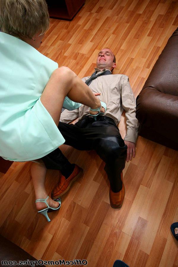 20P Kinky mature boss invites young guy for some sex