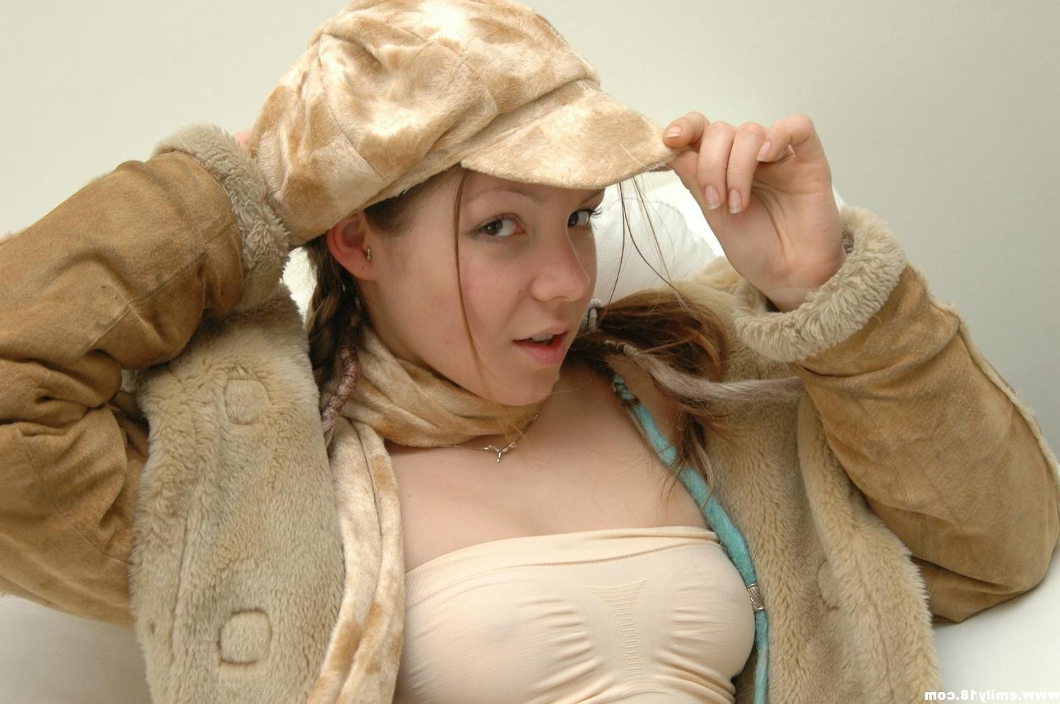16P Cute teen in sexy hat and jacket