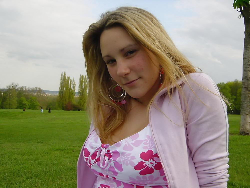 25P BUSTY FRENCH TEEN