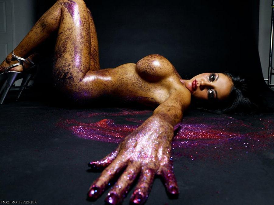 15P Audrey Bitoni in killer high heels shows off her glittered naked body