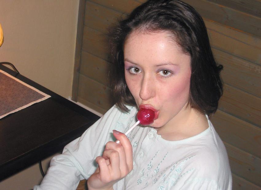 15P Hot amateur slut fucking lollipop
