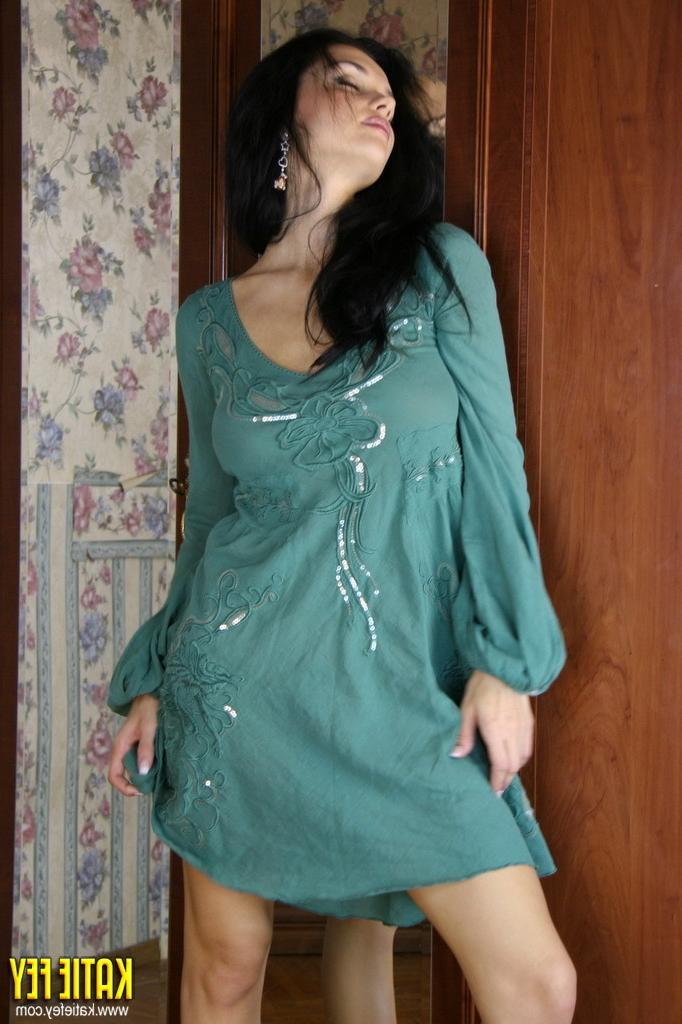15P Katie Fey in a sultry green dress