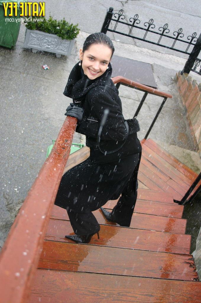15P Busty teen model's day out