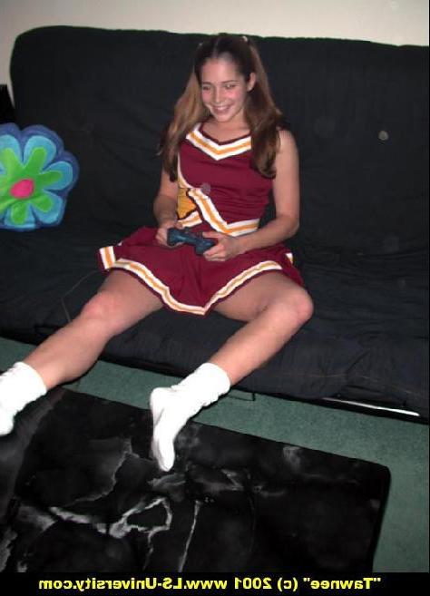 15P Tawnee Stone sucks her first dick